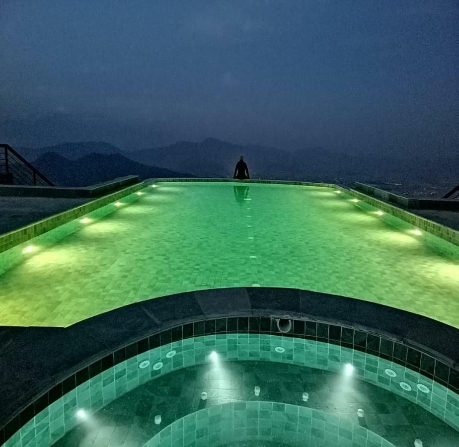 Chandragiri Hills Resort Thānkot Esterno foto