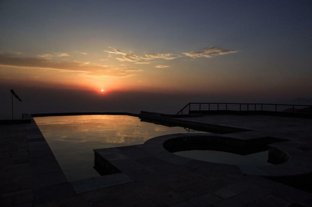 Chandragiri Hills Resort Thānkot Esterno foto